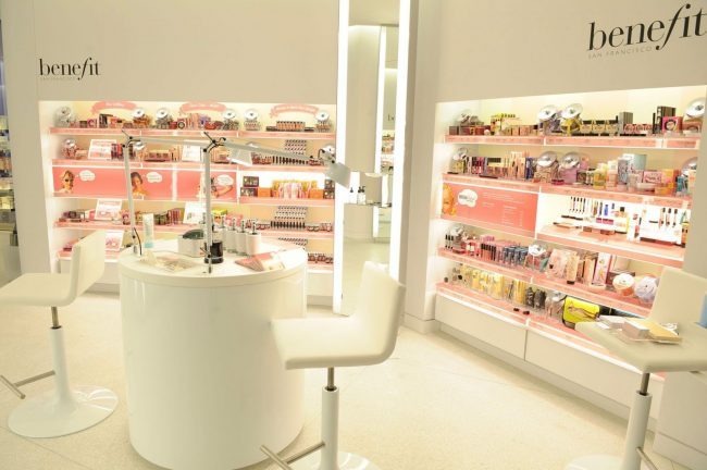 Mẫu thiết kế shop nước hoa nhỏ - Mẫu 3