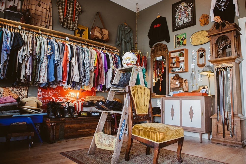 Lựa chọn đồ trang trí shop quần áo Vintage