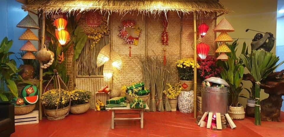 Tiểu cảnh bánh chưng, dưa hấu, khu vực check-in hút khách - Mẫu 1 Tiểu cảnh bánh chưng, dưa hấu, khu vực check-in hút khách - Mẫu 1