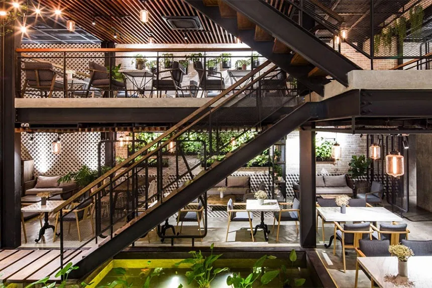 Một số mẫu thiết kế quán cafe có gác lửng Gia Long sưu tầm - Mẫu 4 Một số mẫu thiết kế quán cafe có gác lửng Gia Long sưu tầm - Mẫu 4