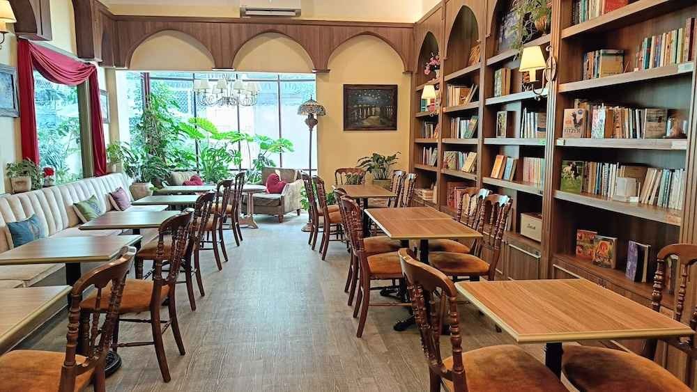 Một số kinh nghiệm mở quán cafe sách mà Gia Long rút ra được sau nhiều năm thi công Một số kinh nghiệm mở quán cafe sách mà Gia Long rút ra được sau nhiều năm thi công