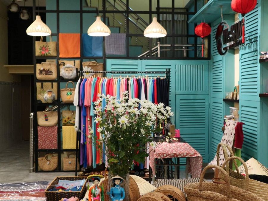 Thiết kế shop áo dài phong cách truyền thống - Mẫu 9 Thiết kế shop áo dài phong cách truyền thống - Mẫu 7