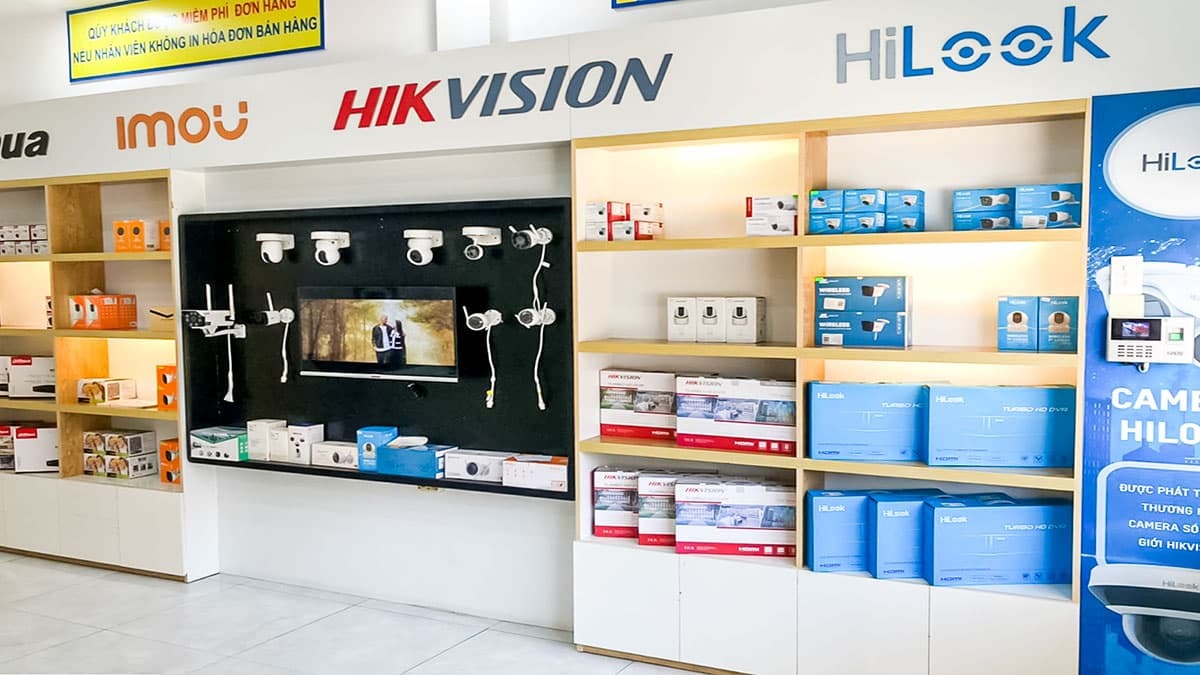 Mẫu thiết kế cửa hàng camera phong cách hiện đại 1