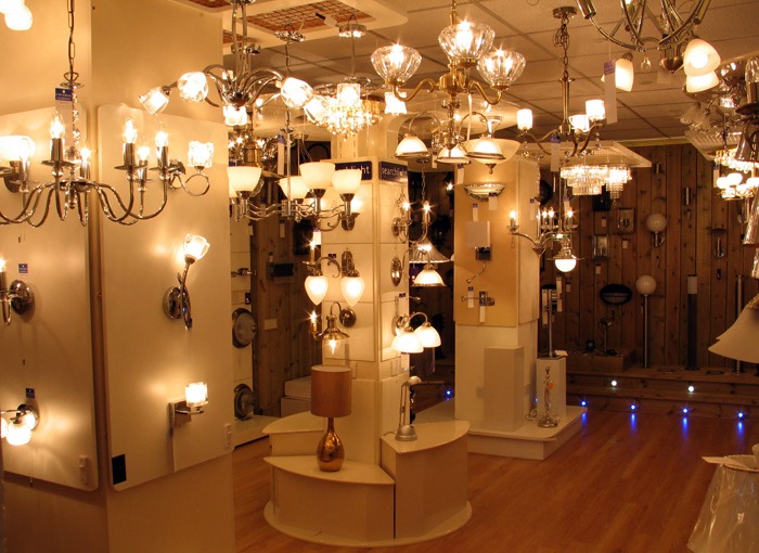 Bộ sưu tập mẫu thiết kế showroom đèn trang trí đẹp, thu hút khách hàng 2
