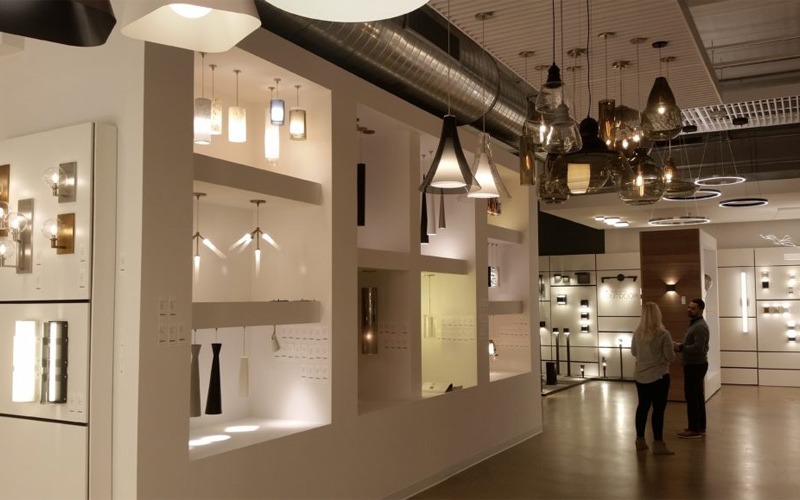 Bộ sưu tập mẫu thiết kế showroom đèn trang trí đẹp, thu hút khách hàng 7