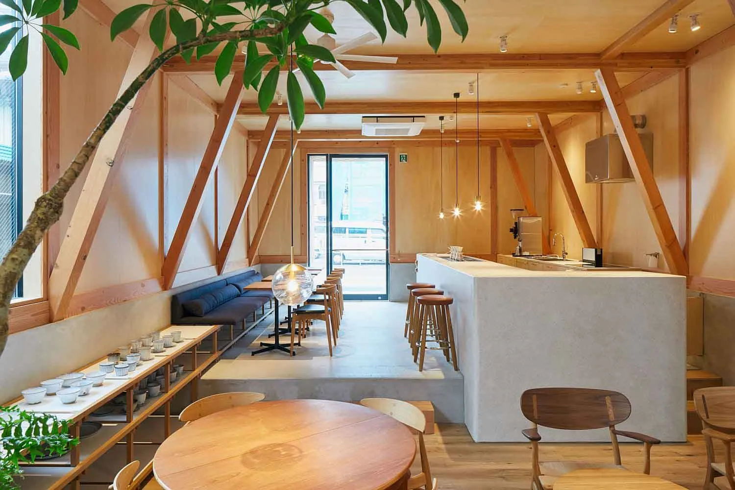 Nội thất trong quán cafe phong cách Pháp chú trọng sự tinh tế và nghệ thuật Nội thất trong quán cafe phong cách Pháp chú trọng sự tinh tế và nghệ thuật