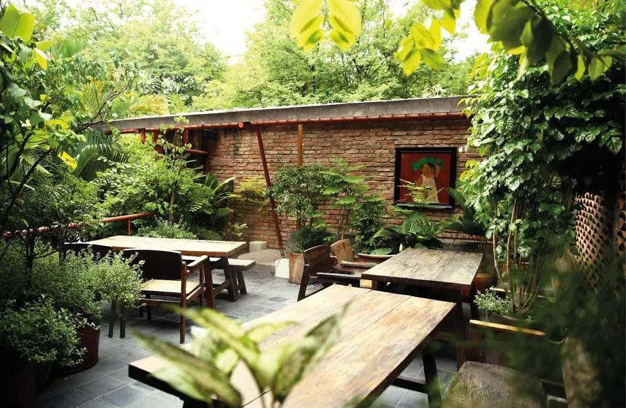 Gia Long sưu tầm một số mẫu thiết kế nhà hàng sân vườn ấn tượng năm nay 7
