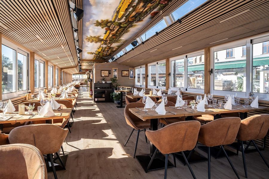 Mẫu thiết kế nhà hàng nổi trên sông phong cách hiện đại sang trọng