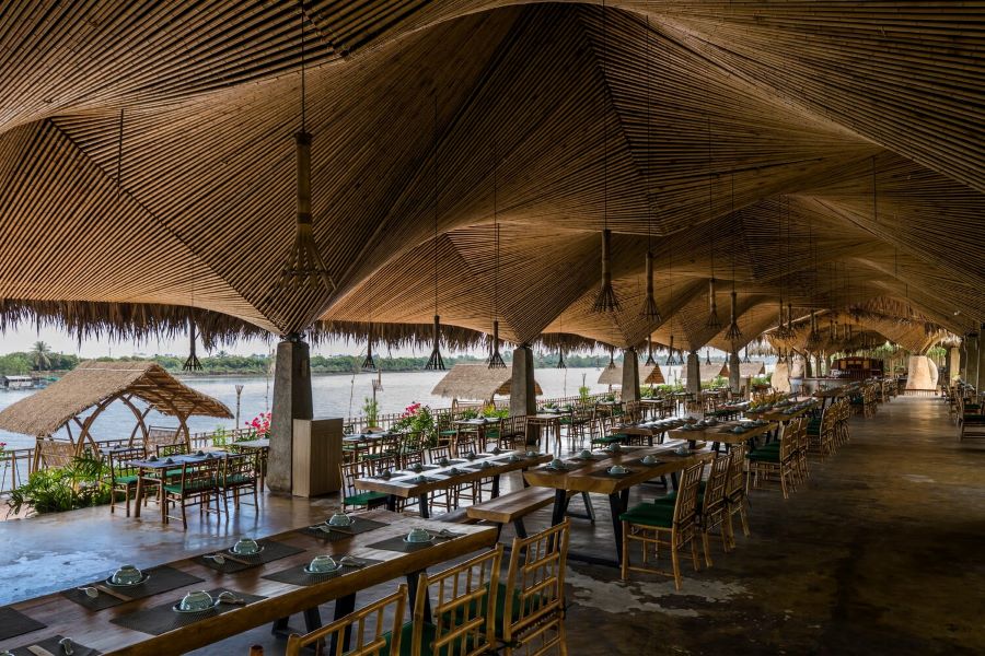 Những lưu ý khi thiết kế nhà hàng nổi trên sông