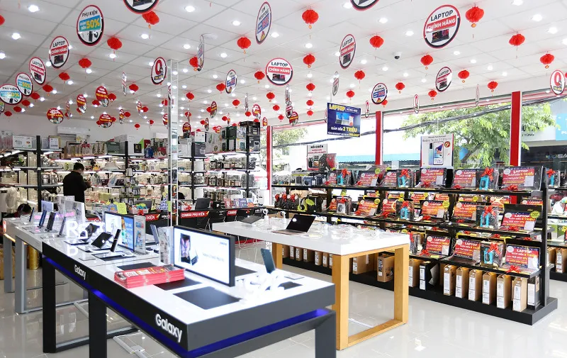 Nội thất cửa hàng điện máy quy mô vừa, lối đi rộng 1.5m và kệ trưng bày chuyên nghiệp Nội thất cửa hàng điện máy quy mô vừa, lối đi rộng 1.5m và kệ trưng bày chuyên nghiệp