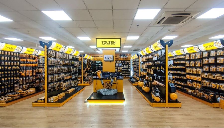 Cửa hàng vật tư nông nghiệp diện tích lớn với hệ thống định hướng rõ ràng