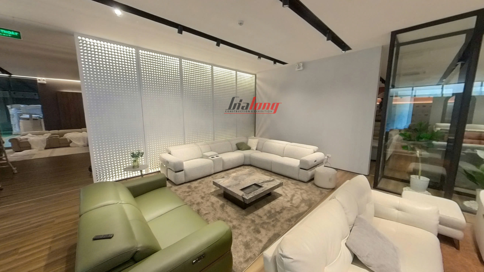 HTL - Showroom được thi công hoàn thiện bởi Gia Long - HTL - Showroom completed by Gia Long