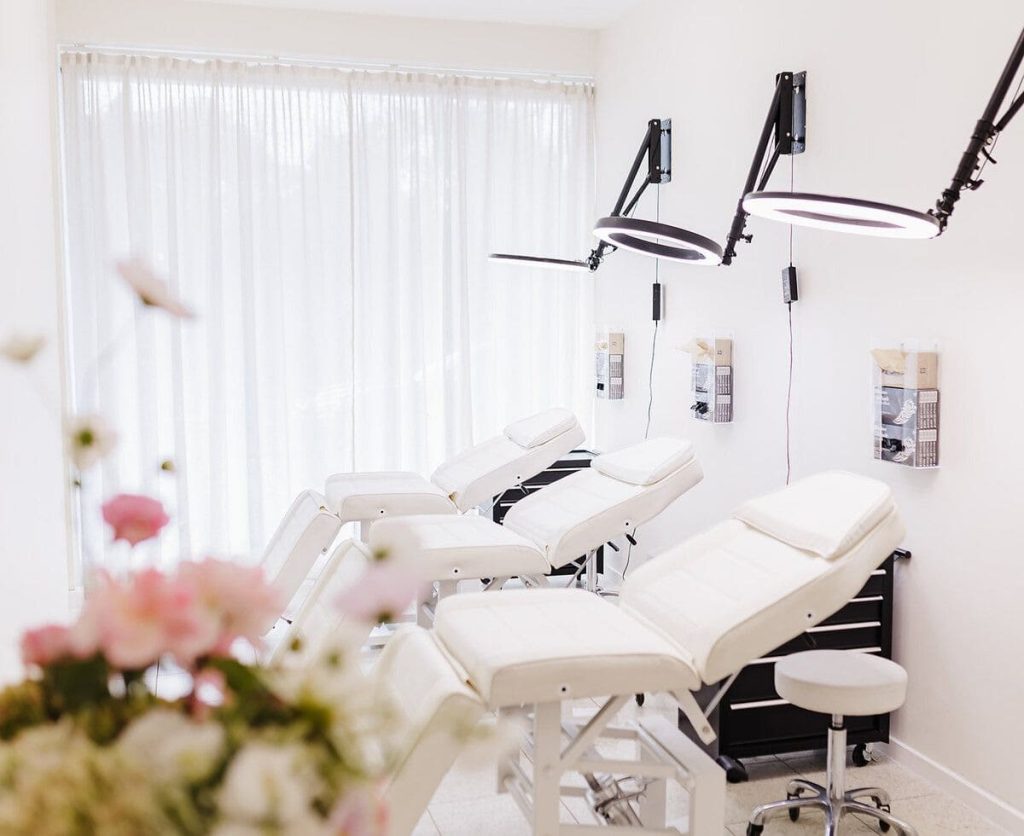 thiết kế spa phun xăm
